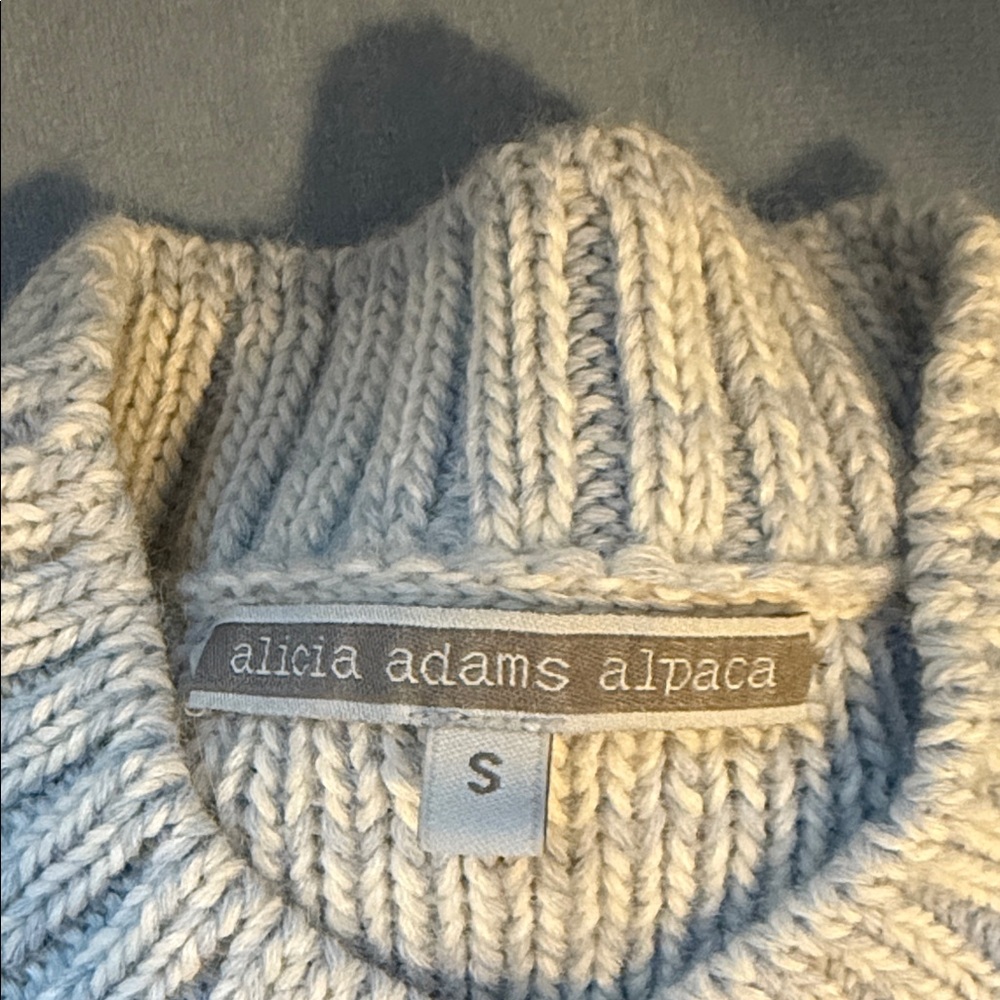 Alicia Adams Alpaca Women's Cream  and blue cardigan  Sweater
